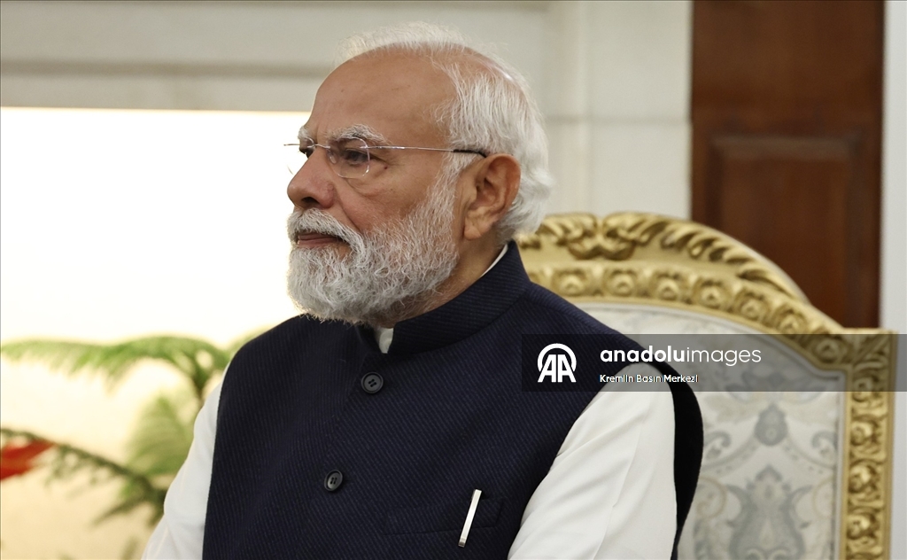 Rusya Devlet Başkanı Putin ve Hindistan Başbakanı Modi'nin görüşmesi başladı 