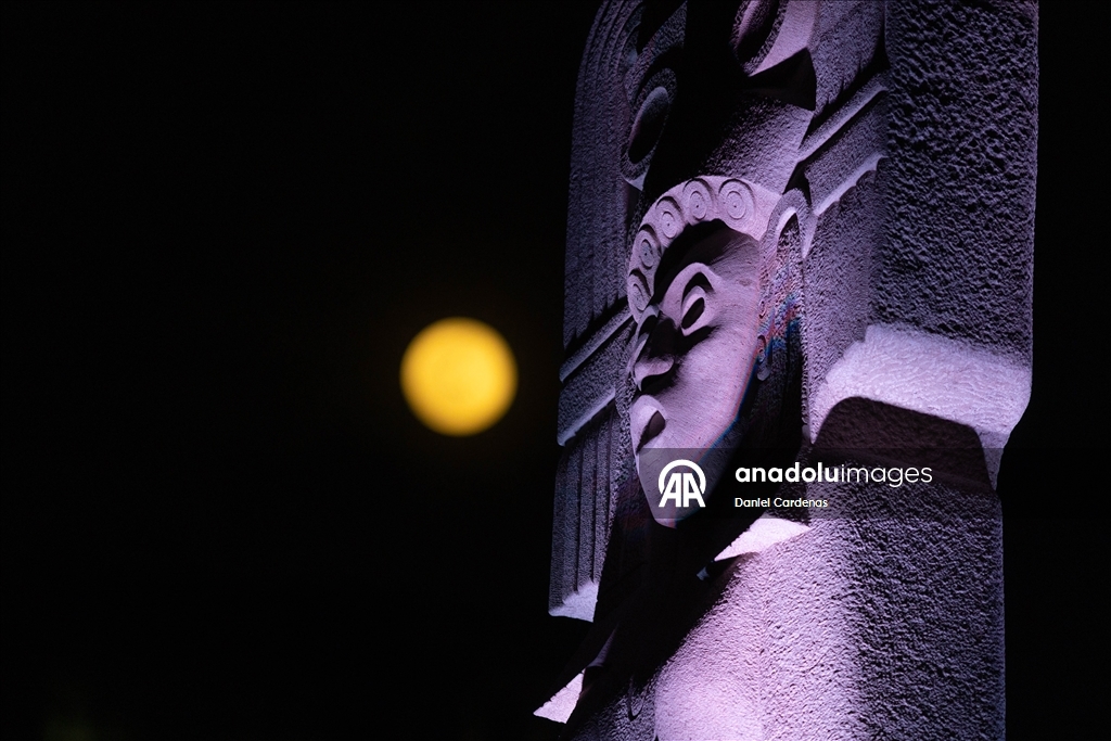 ''Soğuk Ay'' süper dolunayı Meksiko kentinde görüntülendi