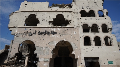 İsrail'in Gazze'ye saldırılarında yıkıma uğrayan Salahuddin Camii'nde cuma namazı kılındı