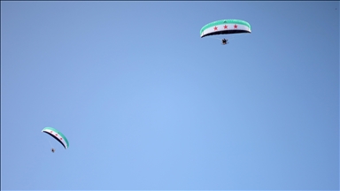 Suriye halkı, 61 yıllık Baas rejiminin devrilmesinin birinci yıl dönümünü kutluyor