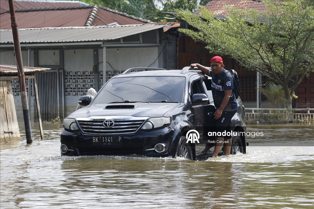 Güney Asya'da geçen hafta başlayan sel ve heyelanlarda ölenlerin sayısı 1500'ü aştı 