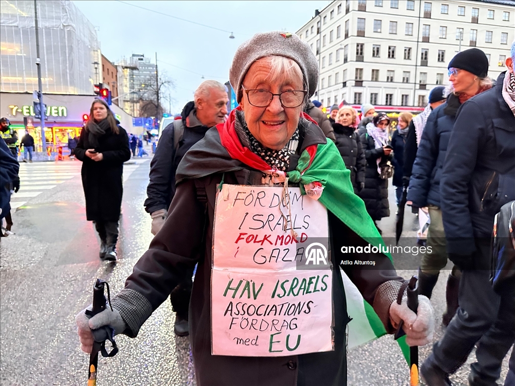 İsveç'te İsrail'in Gazze'ye devam eden saldırıları protesto edildi