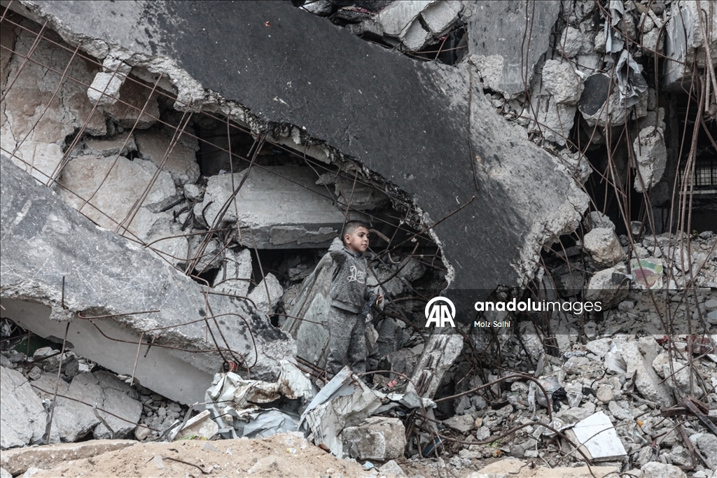 Gazze'deki Bureyc Kampı’nda yıkımın gölgesinde günlük yaşam