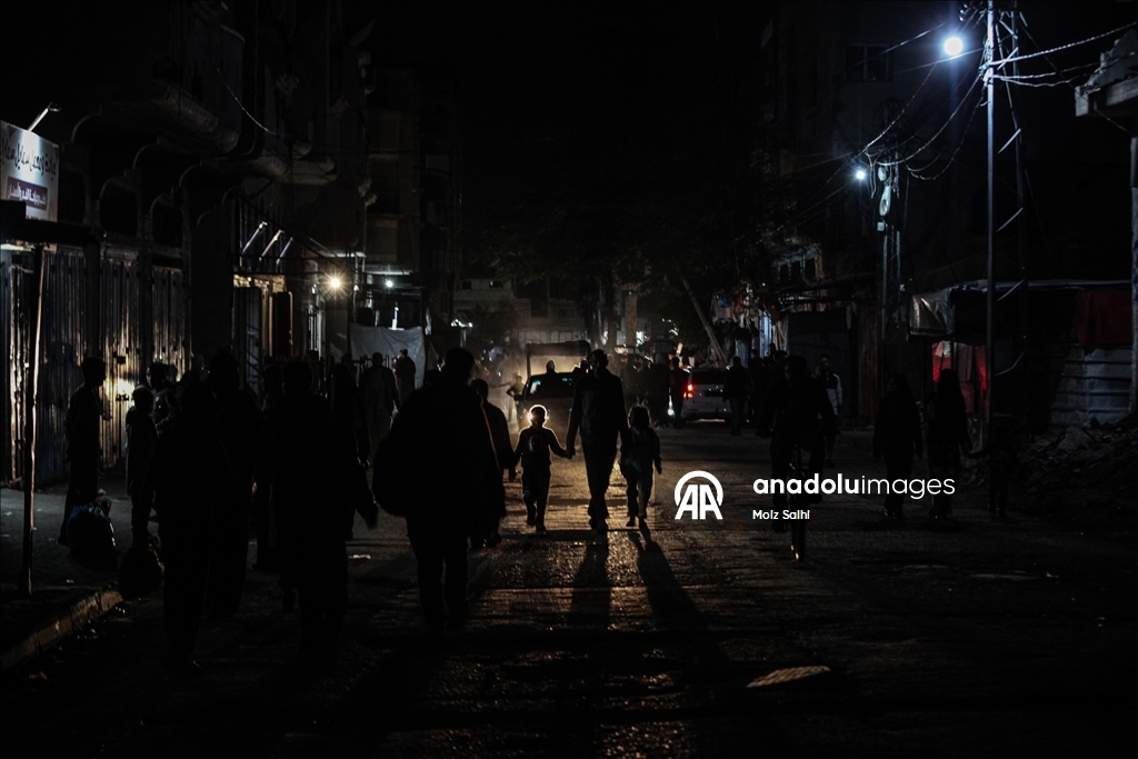 Gazze'deki Bureyc Kampı’nda yıkımın gölgesinde günlük yaşam