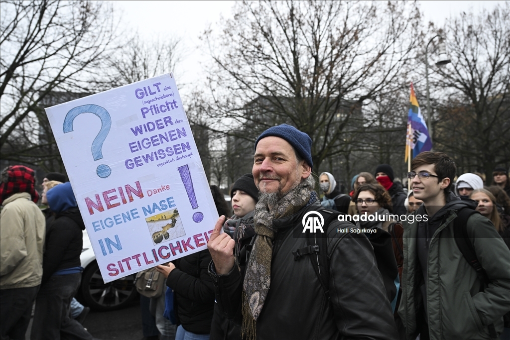 Учащиеся Германии протестуют против законопроекта о военной службе