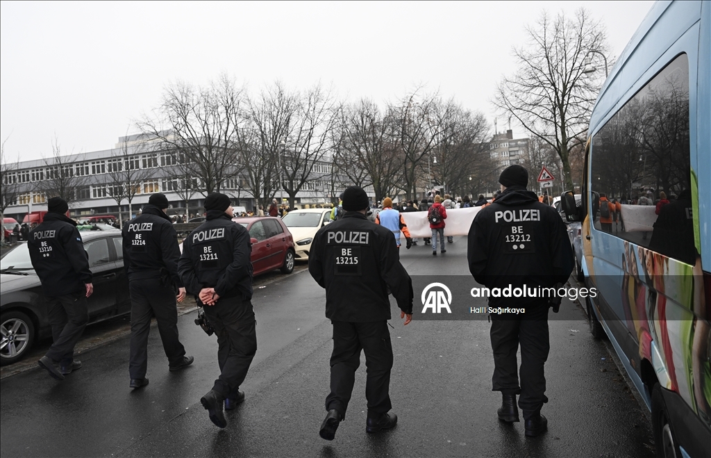 Учащиеся Германии протестуют против законопроекта о военной службе