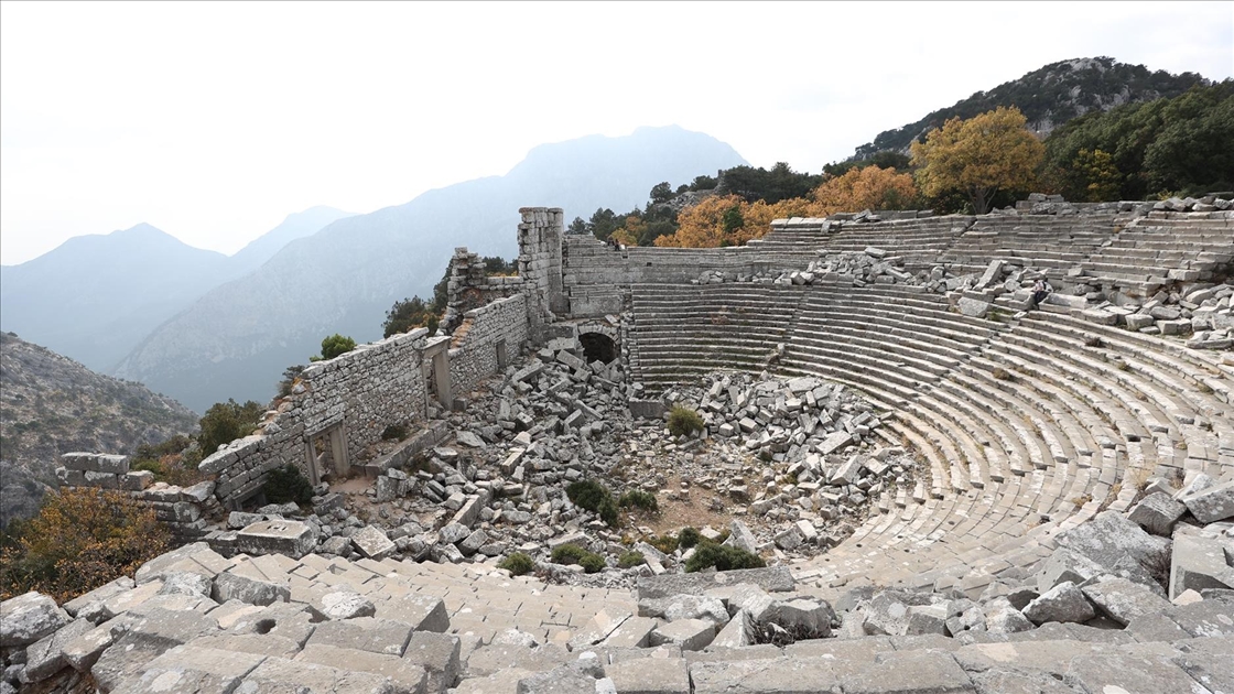 Doğa ve tarihin buluştuğu Termessos, ziyaretçilerine unutulmaz manzaralar sunuyor