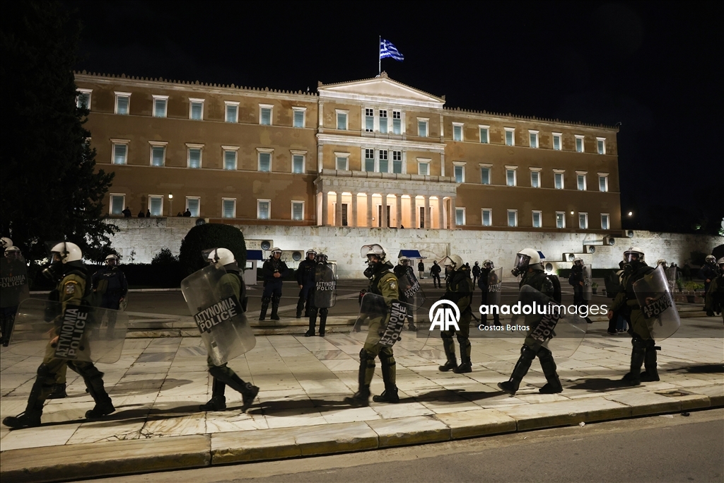 В Афинах почтили память убитого полицейским подростка Александроса Григоропулоса