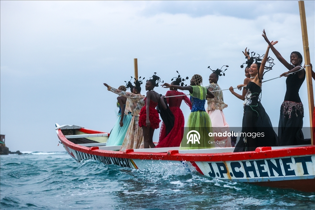 Неделя моды в Дакаре прошла на рыбацких лодках