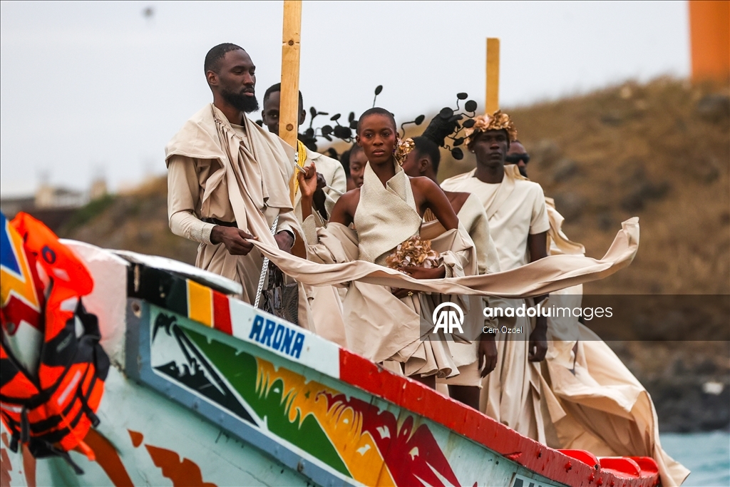 Неделя моды в Дакаре прошла на рыбацких лодках