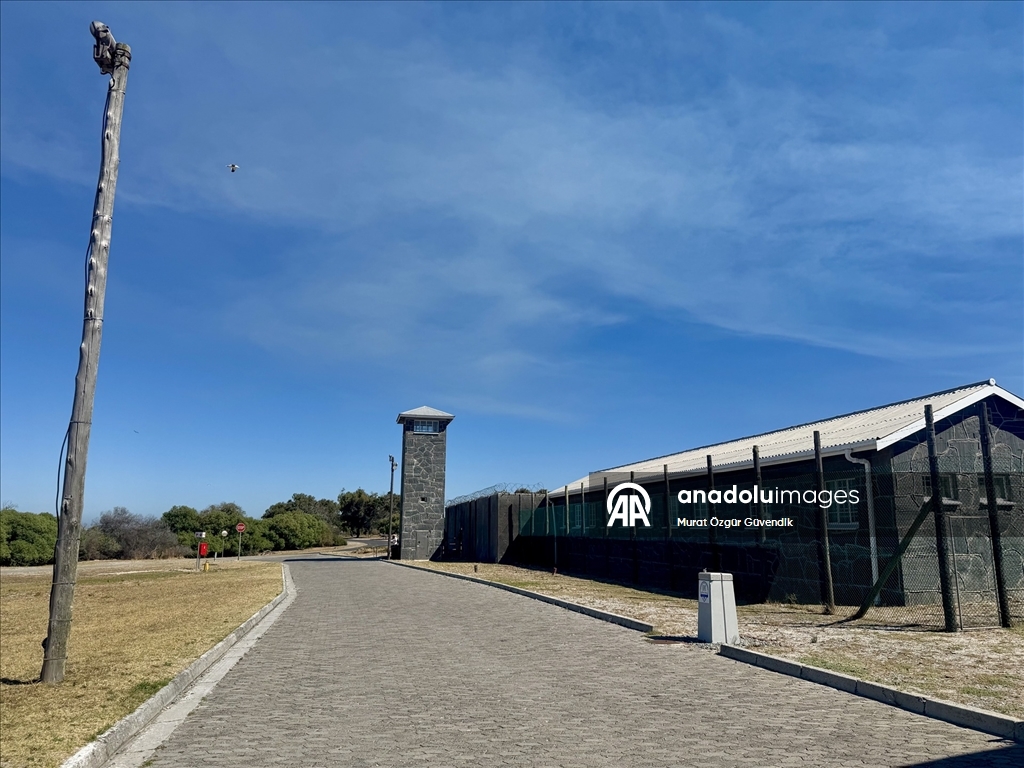 Güney Afrika’nın özgürlük sembolü Mandela’nın 18 yıllık esaret durağı: Robben Adası