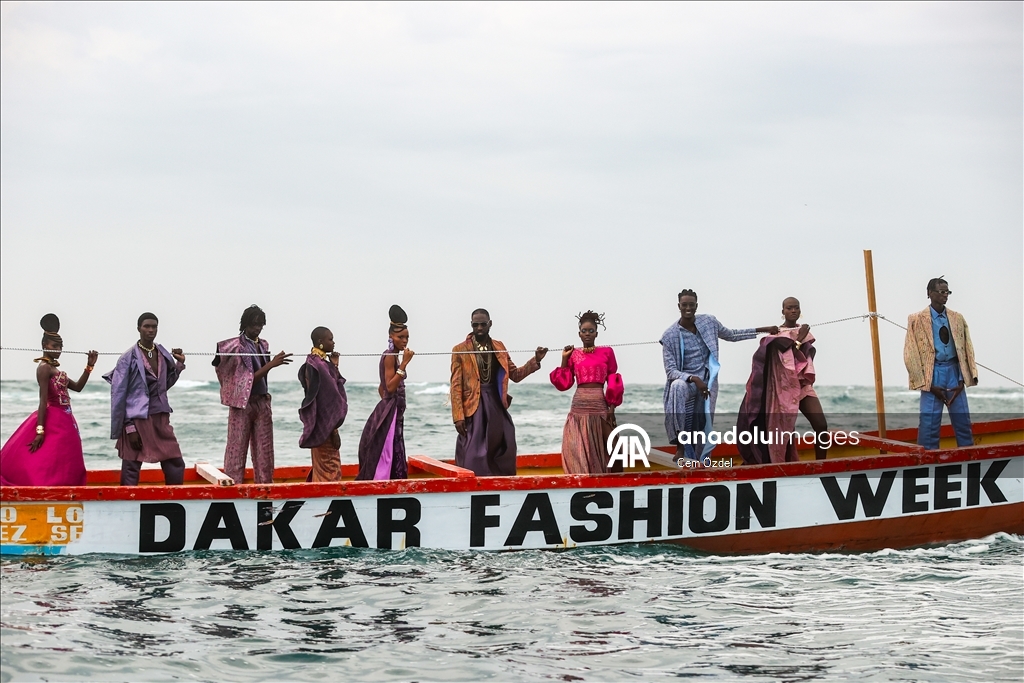 Неделя моды в Дакаре прошла на рыбацких лодках