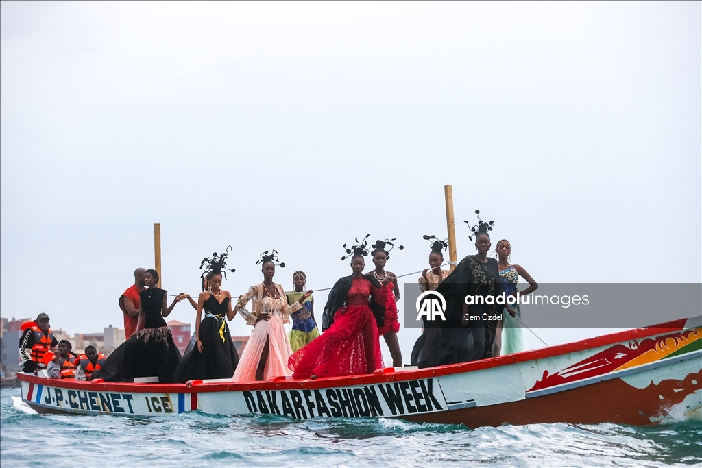 Неделя моды в Дакаре прошла на рыбацких лодках