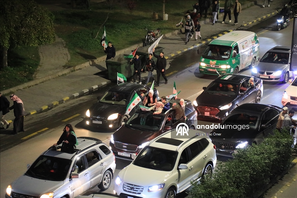 Suriye'de Esed rejiminin devrilmesinin birinci yılı Şam'da kutlandı