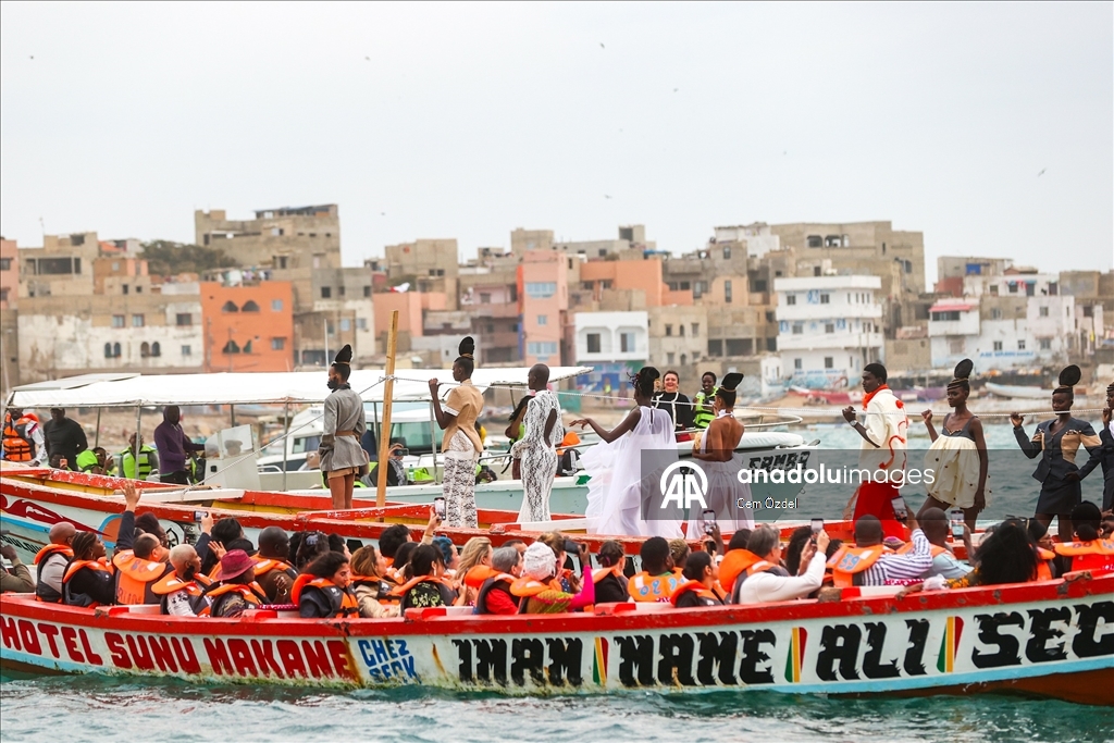 Dakar Moda Haftası balıkçı teknelerinde düzenlendi