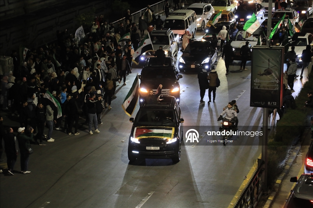 Suriye'de Esed rejiminin devrilmesinin birinci yılı Şam'da kutlandı