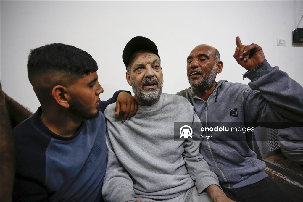 إسرائيل تفرج عن 5 أسرى فلسطينيين نُقلوا لمستشفى وسط غزة