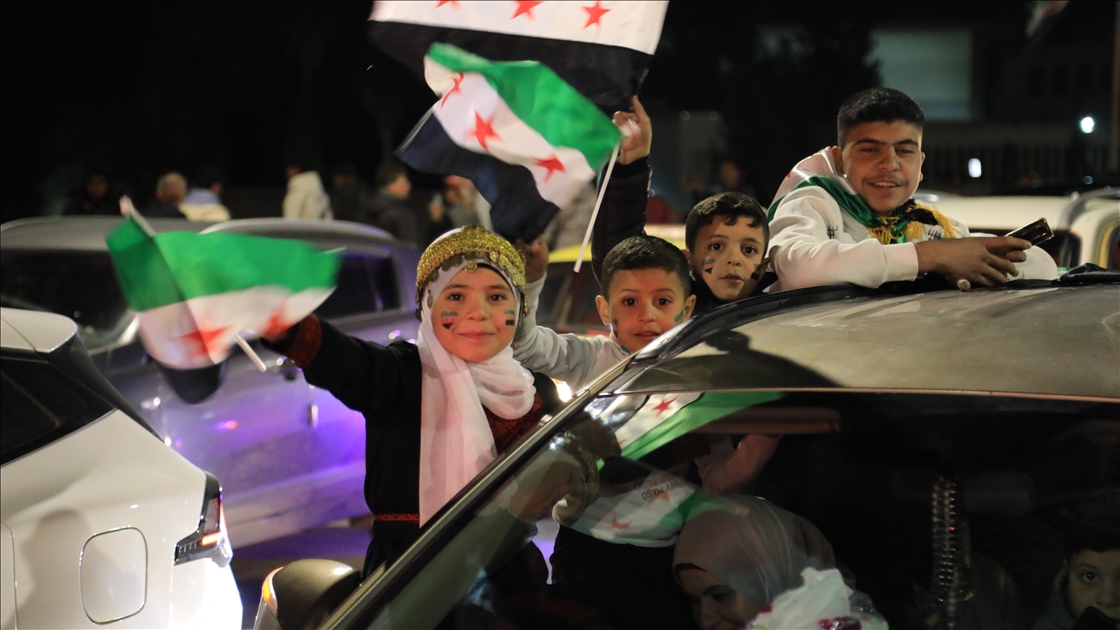 Suriye'de Esed rejiminin devrilmesinin birinci yılı Şam'da kutlandı