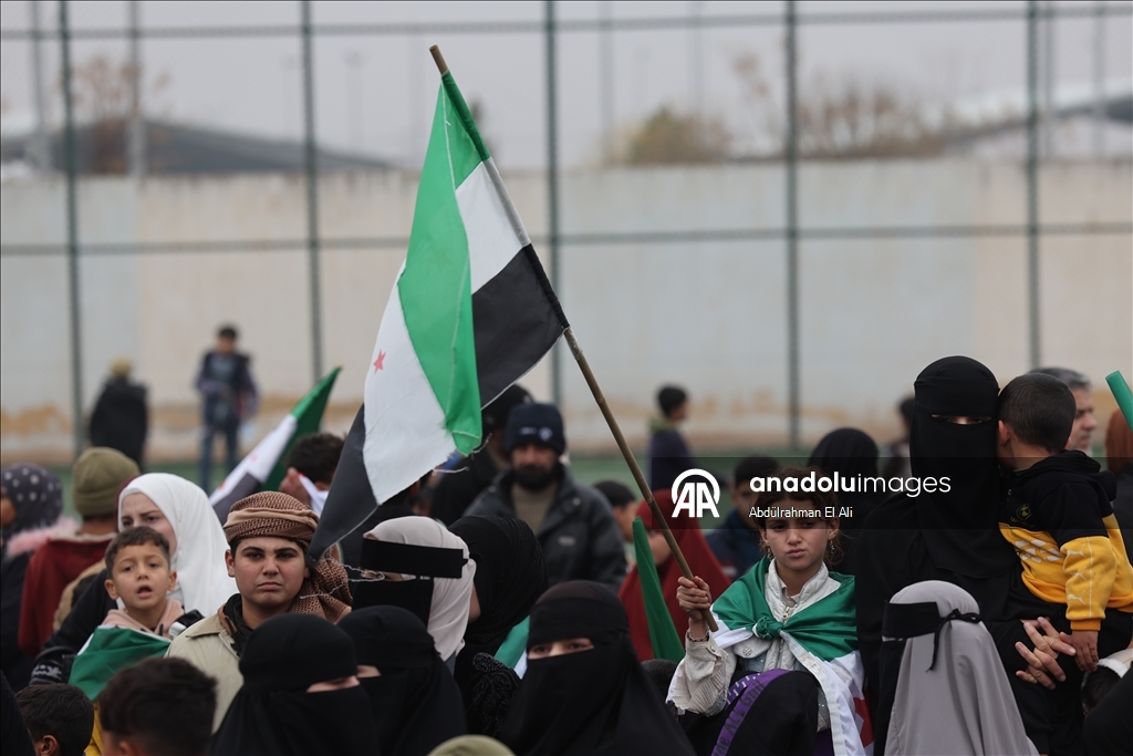 Suriye'de 61 yıllık Baas rejiminin devrilmesinin birinci yıl dönümü kutlandı