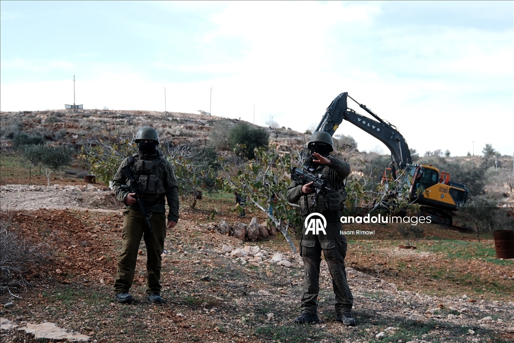الضفة.. مخطط إسرائيلي يحاصر "قريوت" ويبتلع أراضيها