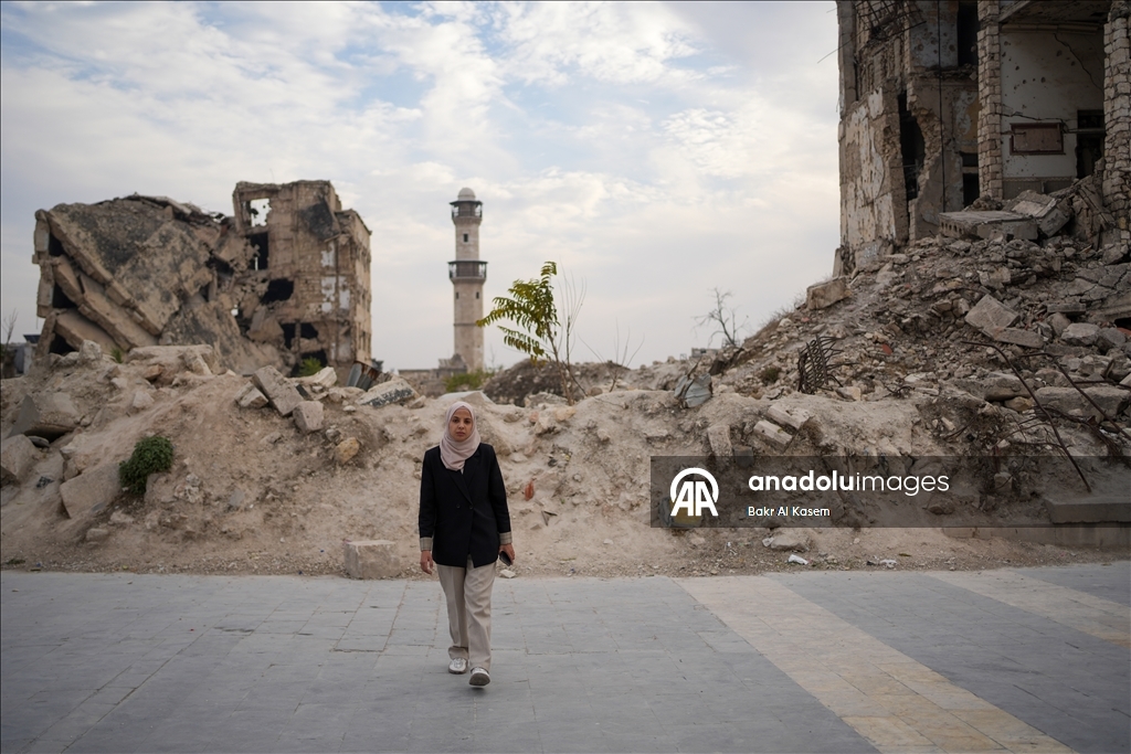 بذكرى إسقاط البعث.. سوريون يستعيدون "ذكريات الألم ولحظات التحرير"