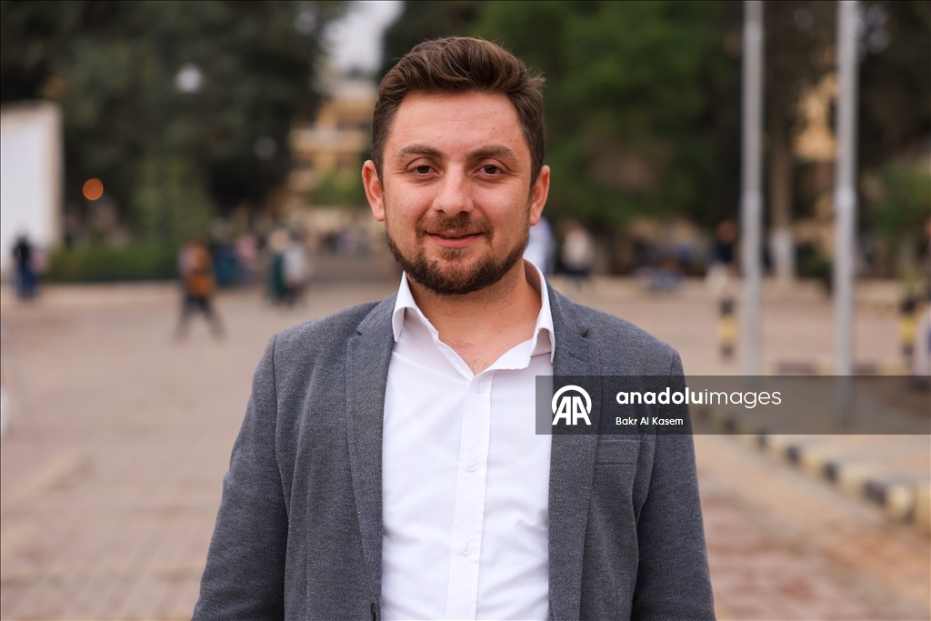 بذكرى إسقاط البعث.. سوريون يستعيدون "ذكريات الألم ولحظات التحرير"