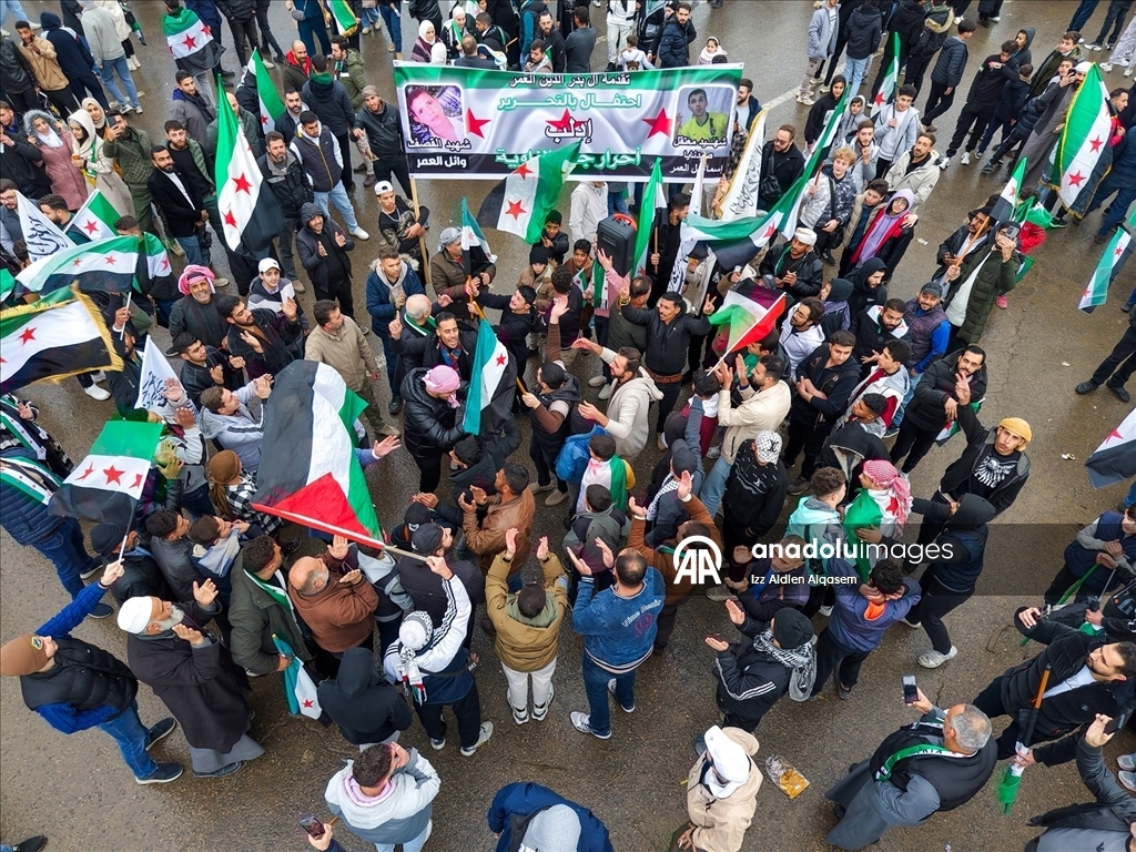 Сирийский народ отмечает первую годовщину свержения 61-летнего режима Баас 4