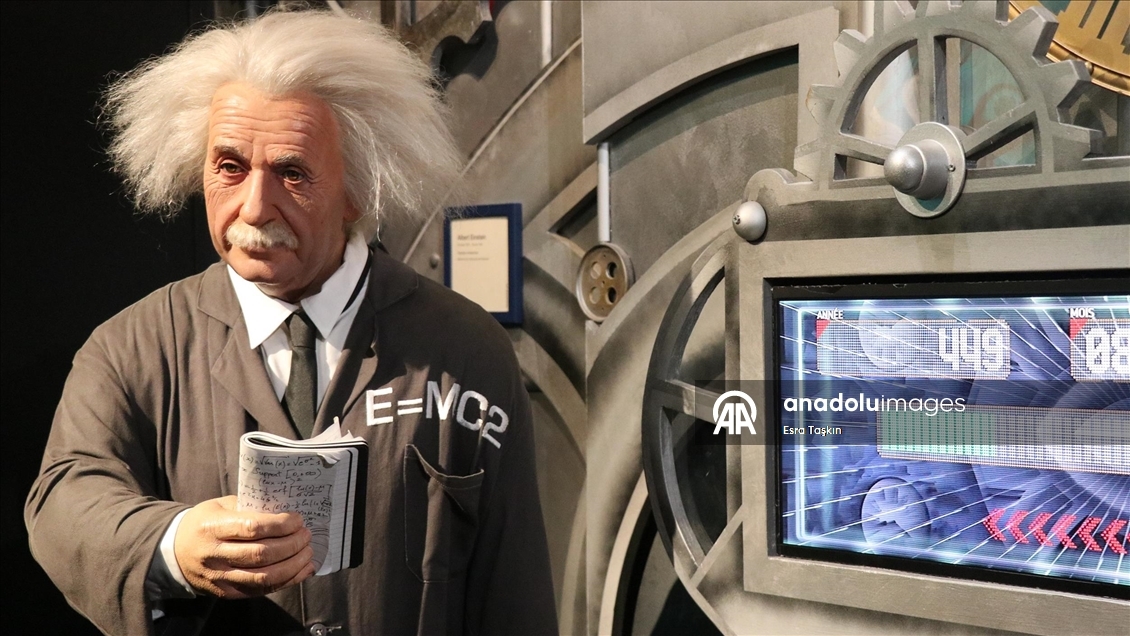 Paris'teki Grevin Müzesi, bal mumu heykelleriyle tarihe ışık tutuyor