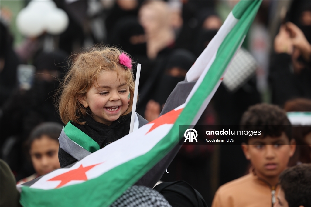 Suriye'de 61 yıllık Baas rejiminin devrilmesinin birinci yıl dönümü kutlandı