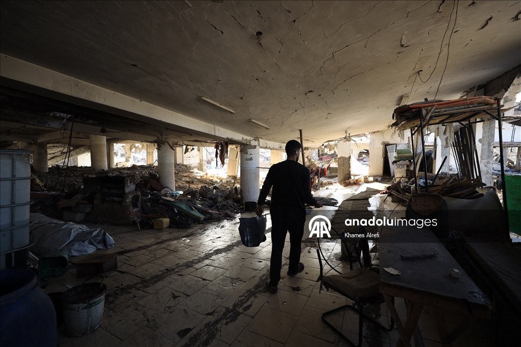 Палестинская семья опасается обрушения крыши из-за дождей