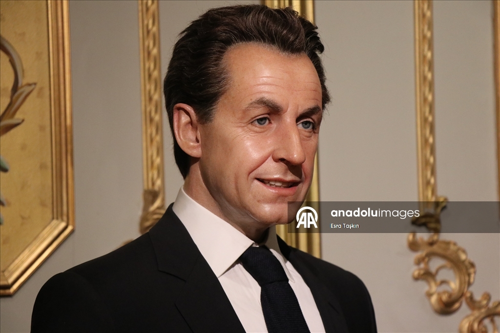 Paris'teki Grevin Müzesi, bal mumu heykelleriyle tarihe ışık tutuyor