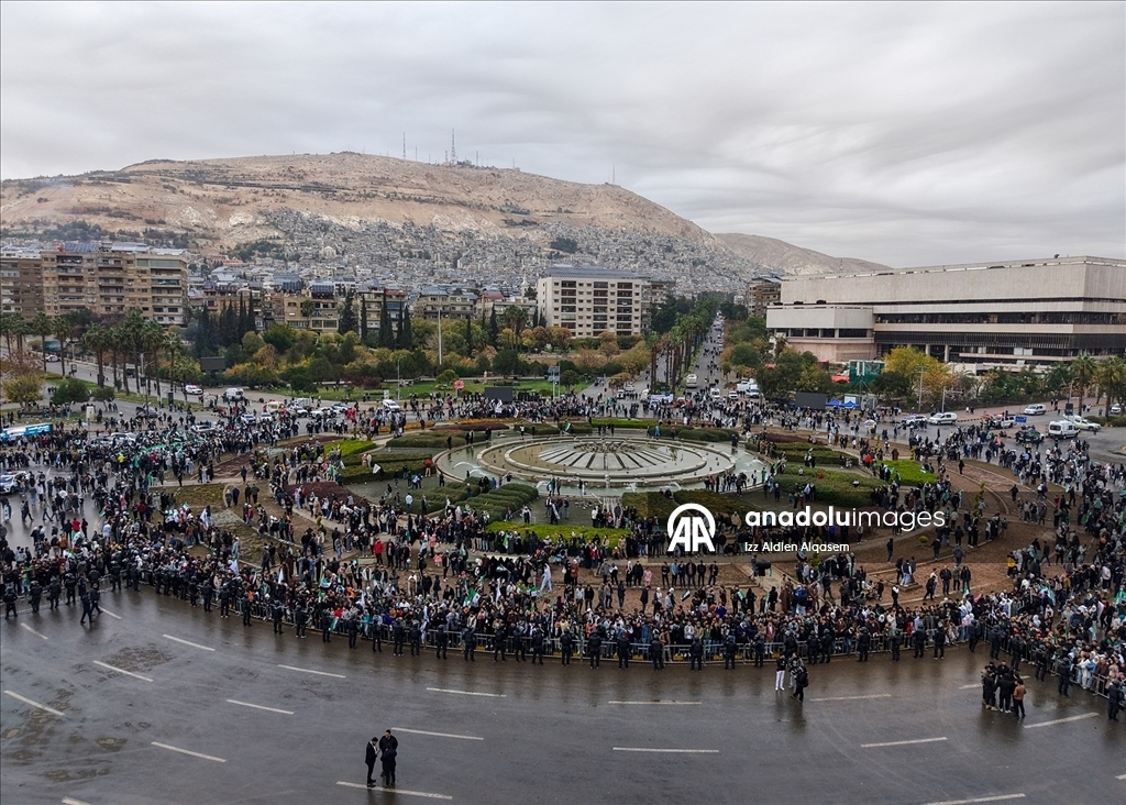 Сирийский народ отмечает первую годовщину свержения 61-летнего режима Баас 6