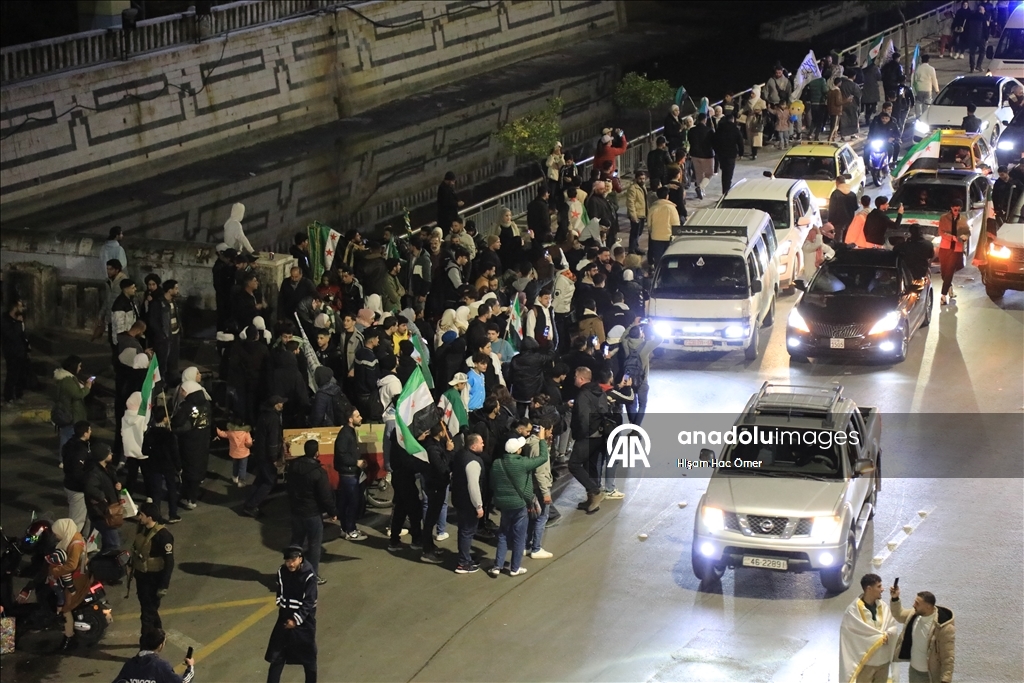 سوريا.. احتفالات واسعة بالذكرى الأولى لـ"النصر والتحرير"
