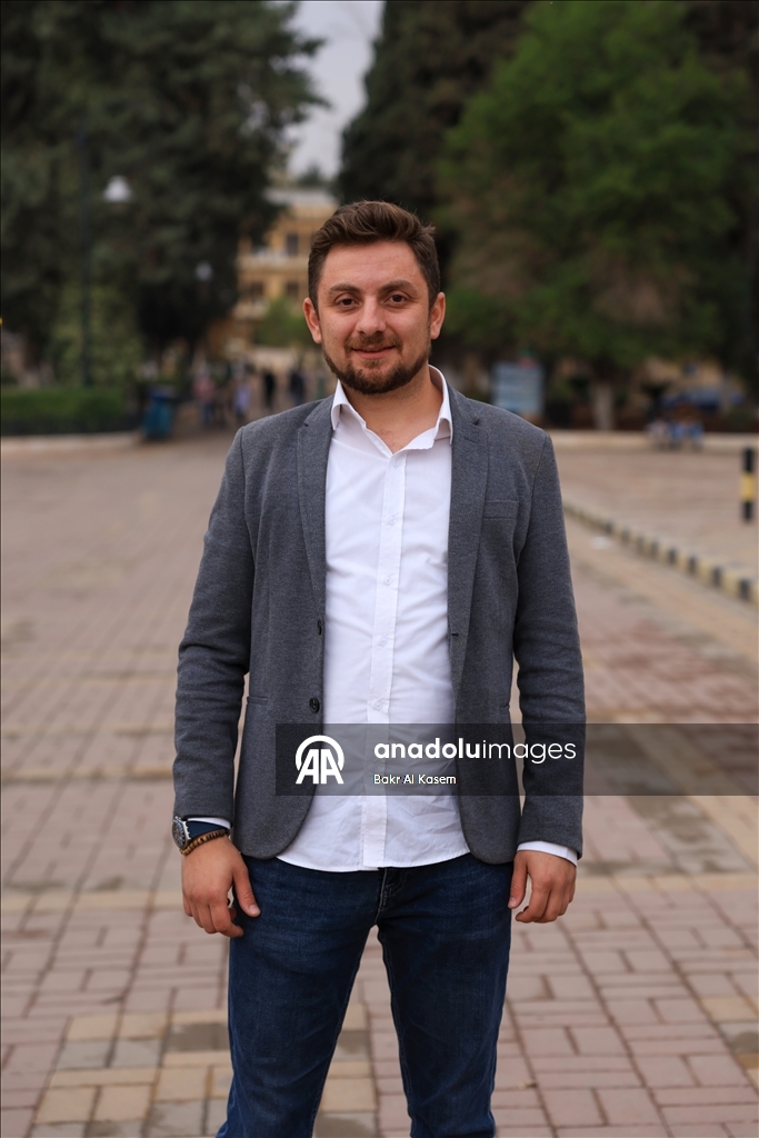 بذكرى إسقاط البعث.. سوريون يستعيدون "ذكريات الألم ولحظات التحرير"