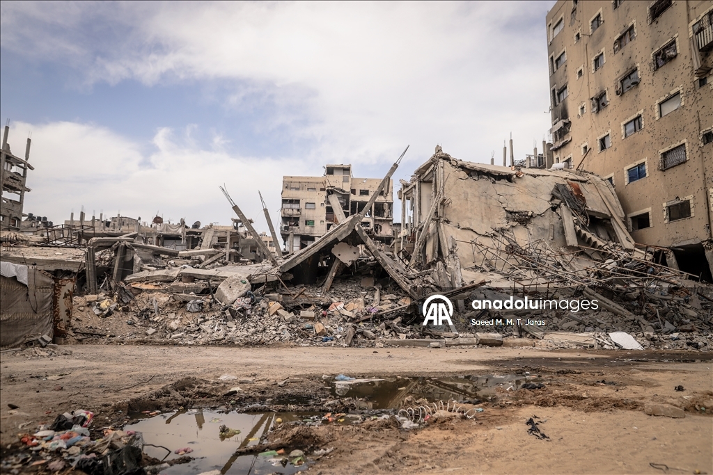 İsrail’in harabeye çevirdiği Gazze kentindeki Şeyh Rıdvan Mahallesi’nde günlük yaşam