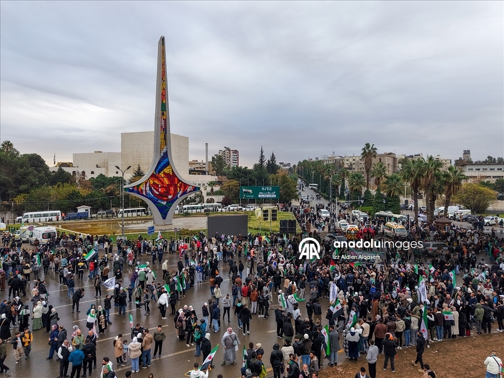 Сирийский народ отмечает первую годовщину свержения 61-летнего режима Баас 11