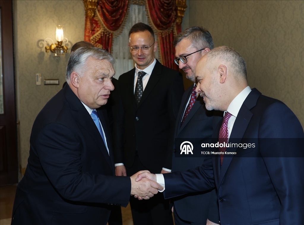 Cumhurbaşkanı Erdoğan, Macaristan Başbakanı Orban'ı resmi törenle karşıladı