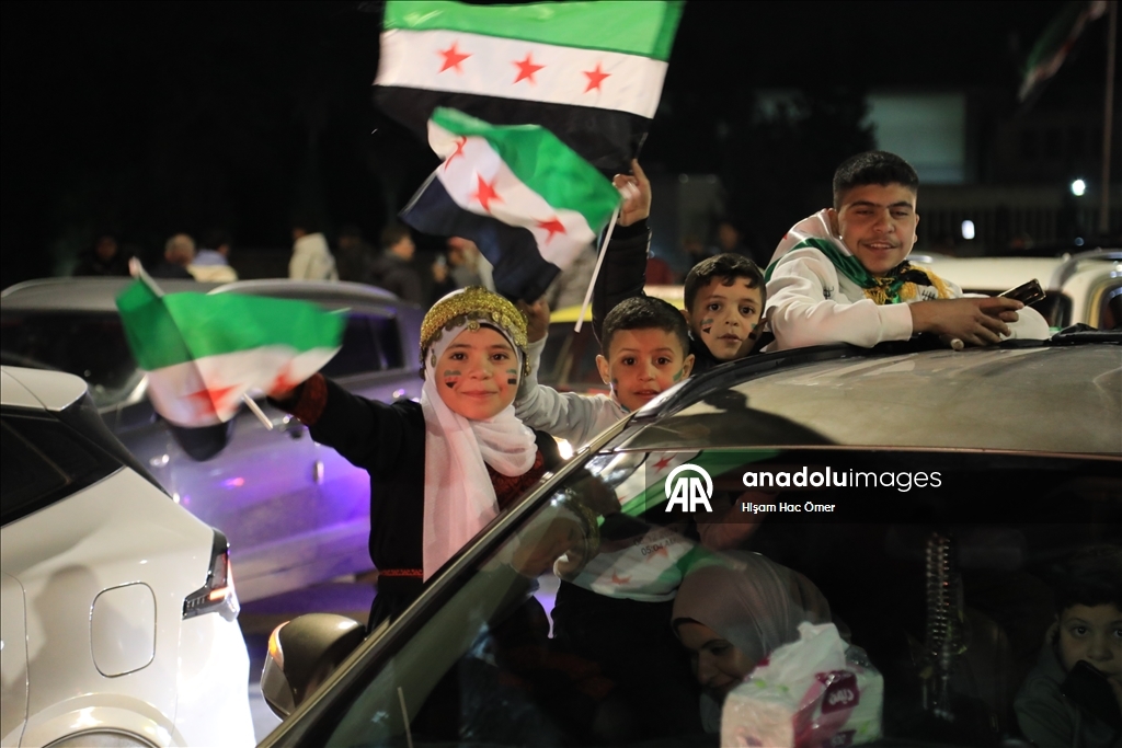سوريا.. احتفالات واسعة بالذكرى الأولى لـ"النصر والتحرير"