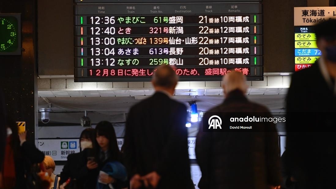 Japonya açıklarında 7,6 büyüklüğünde depremin ardından hızlı tren seferleri iptal edildi