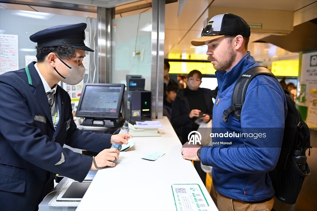 Japonya açıklarında 7,6 büyüklüğünde depremin ardından hızlı tren seferleri iptal edildi