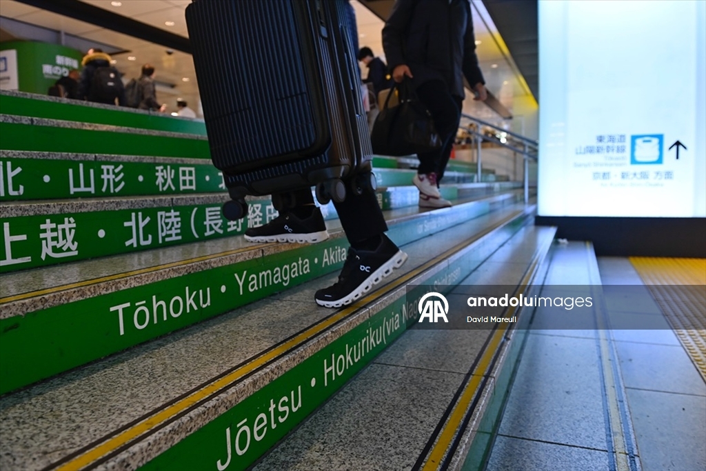 Japonya açıklarında 7,6 büyüklüğünde depremin ardından hızlı tren seferleri iptal edildi