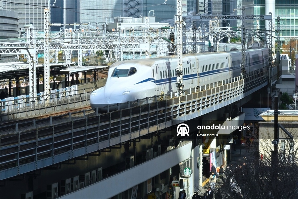 Japonya açıklarında 7,6 büyüklüğünde depremin ardından hızlı tren seferleri iptal edildi