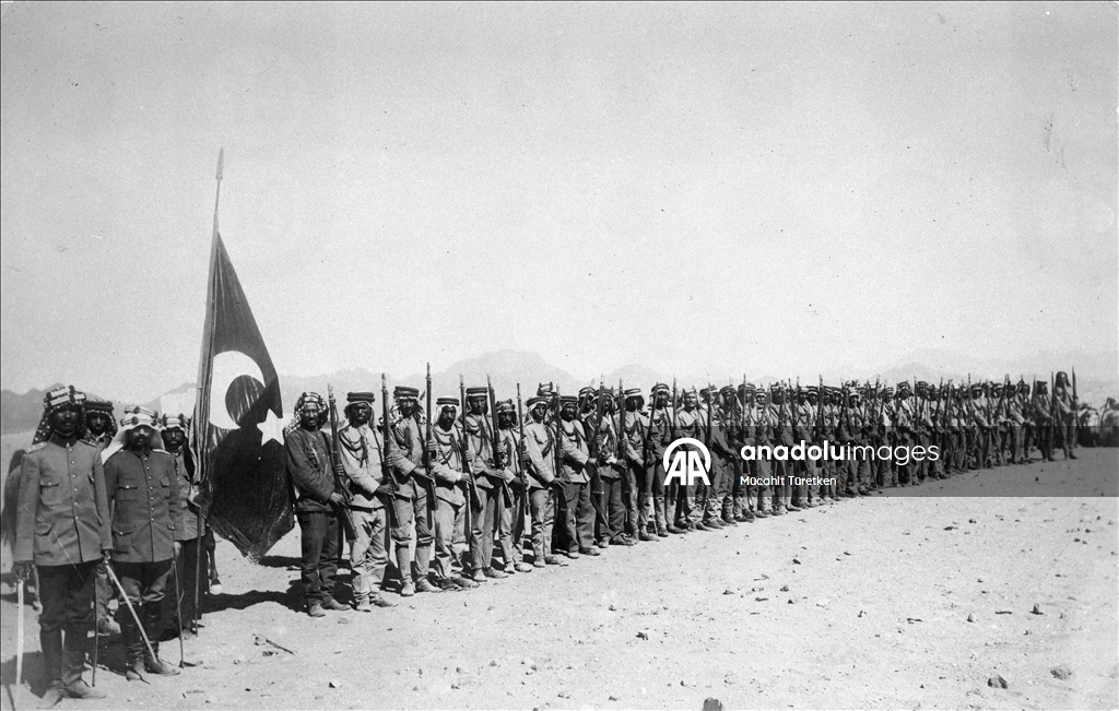 Dostupna kolekcija fotografija Fahreddina Paše koji je branio Medinu od pobunjenika tokom Prvog svjetskog rata