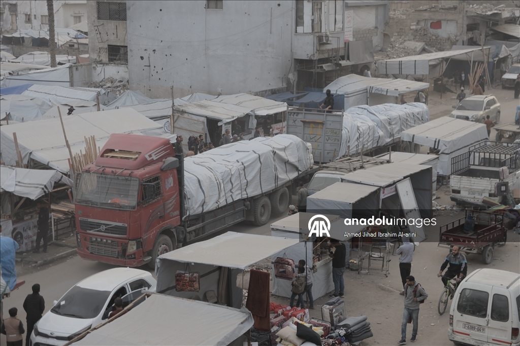 Гуманитарные грузы продолжают поступать в Газу