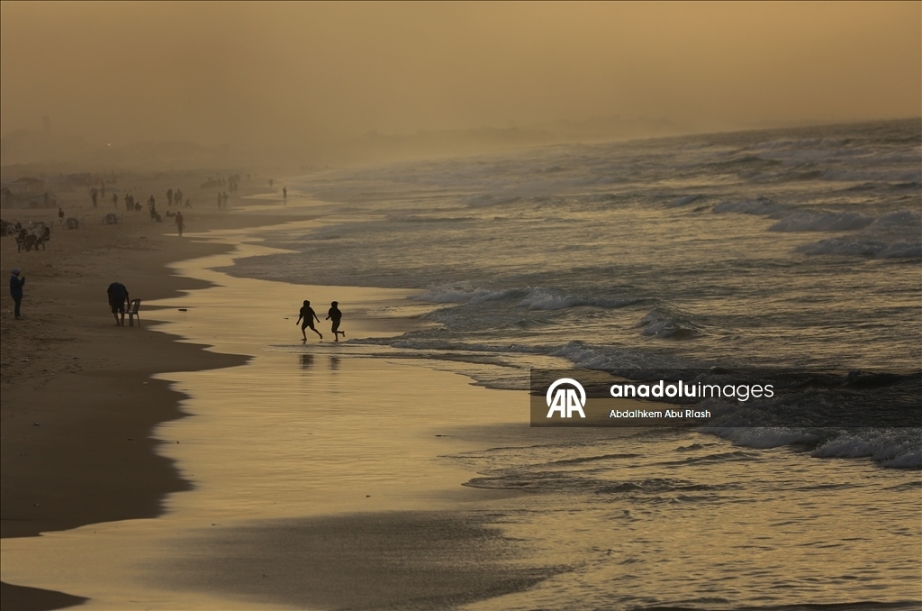 Жизнь в тени разрушений в Газе 10