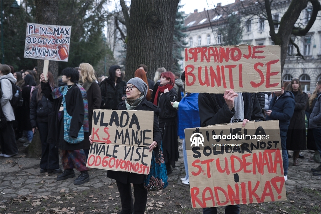 Studenti pred Vladom KS traže sistemsko rješavanje problema u domovima