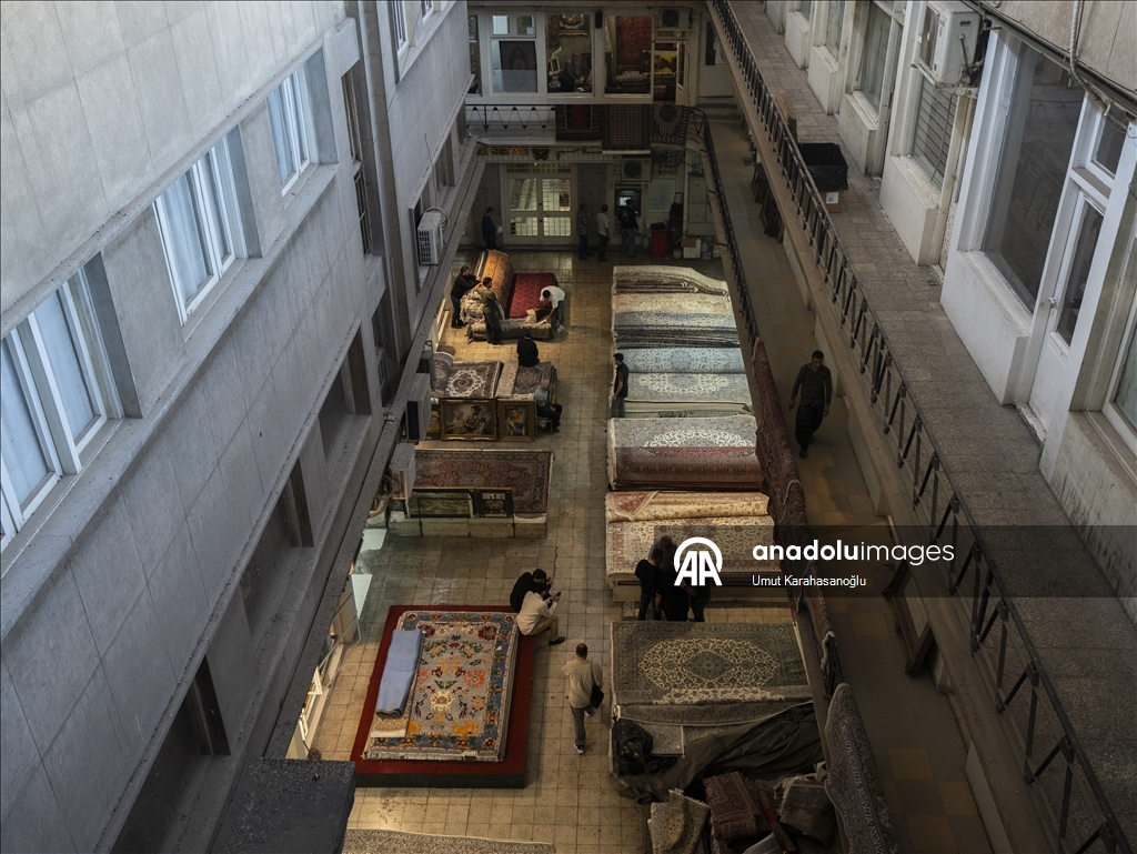 Carpet tradition continues in Tehran's Grand Bazaar