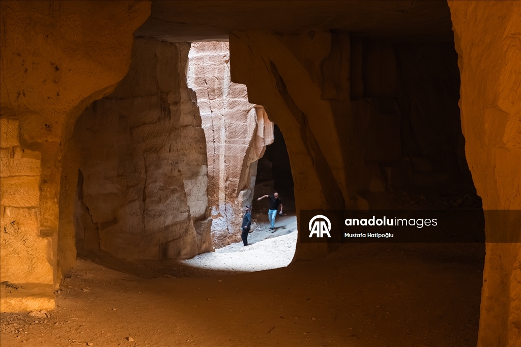 Пещеры Базда привлекают туристов со всего мира