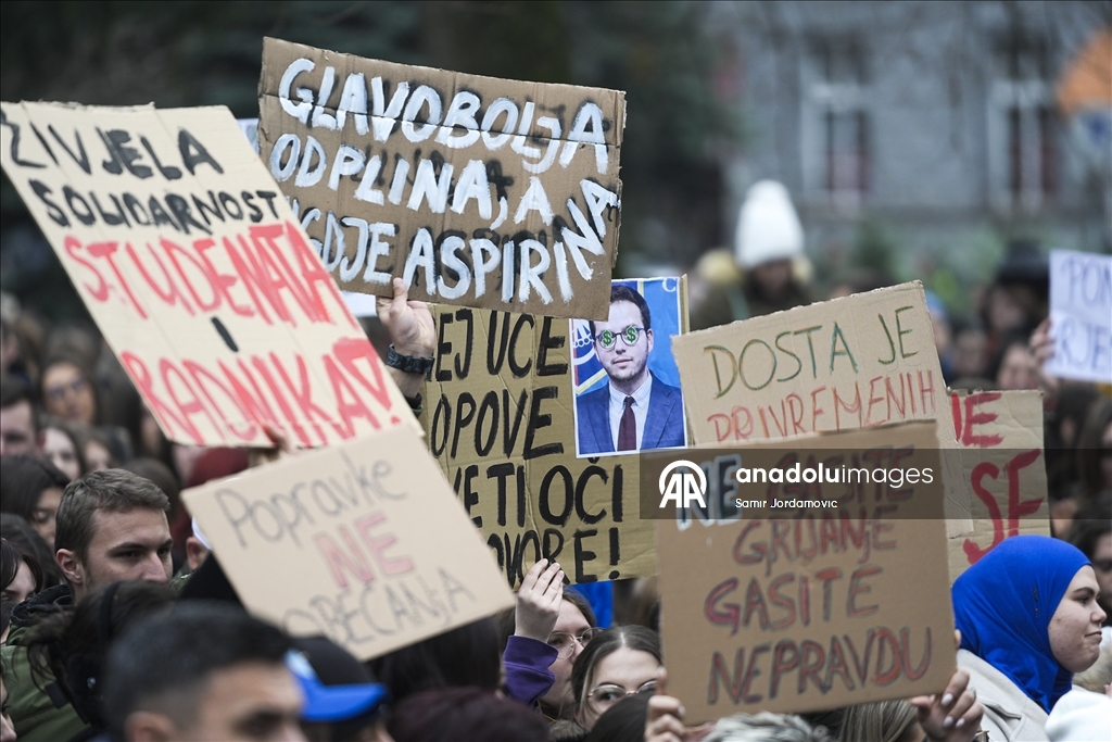 Studenti pred Vladom KS traže sistemsko rješavanje problema u domovima