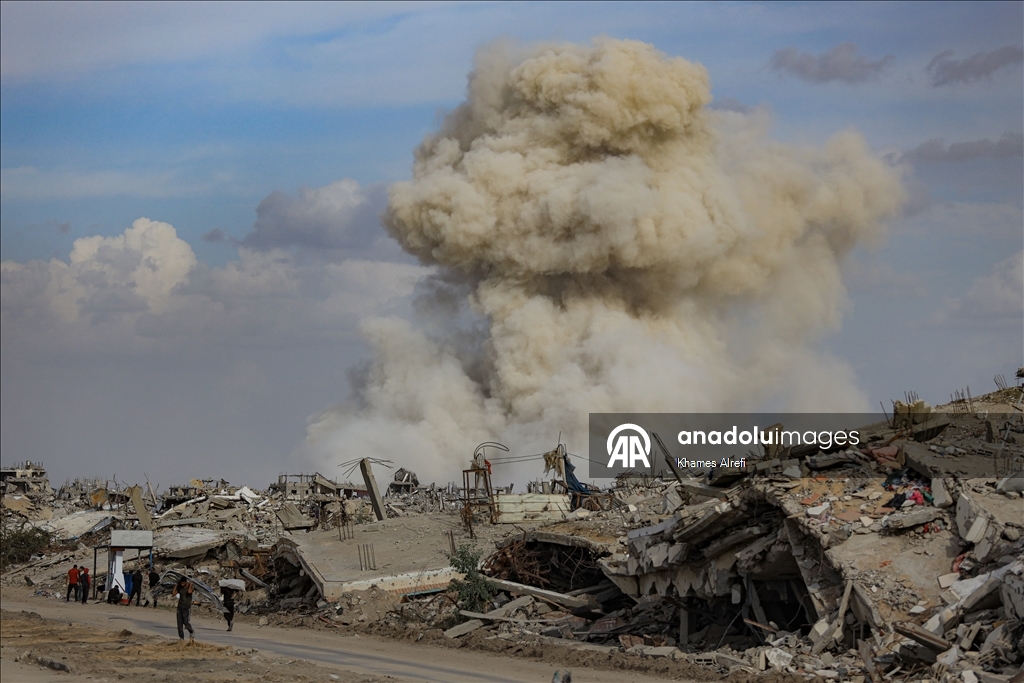 Израильская армия подорвала десятки зданий в Газе